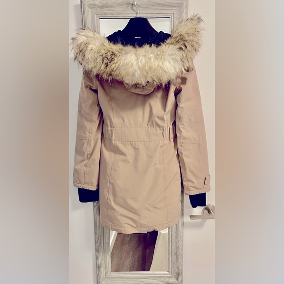 Aritzia Golden by Tna Parka_XX small - Picture 6 of 8